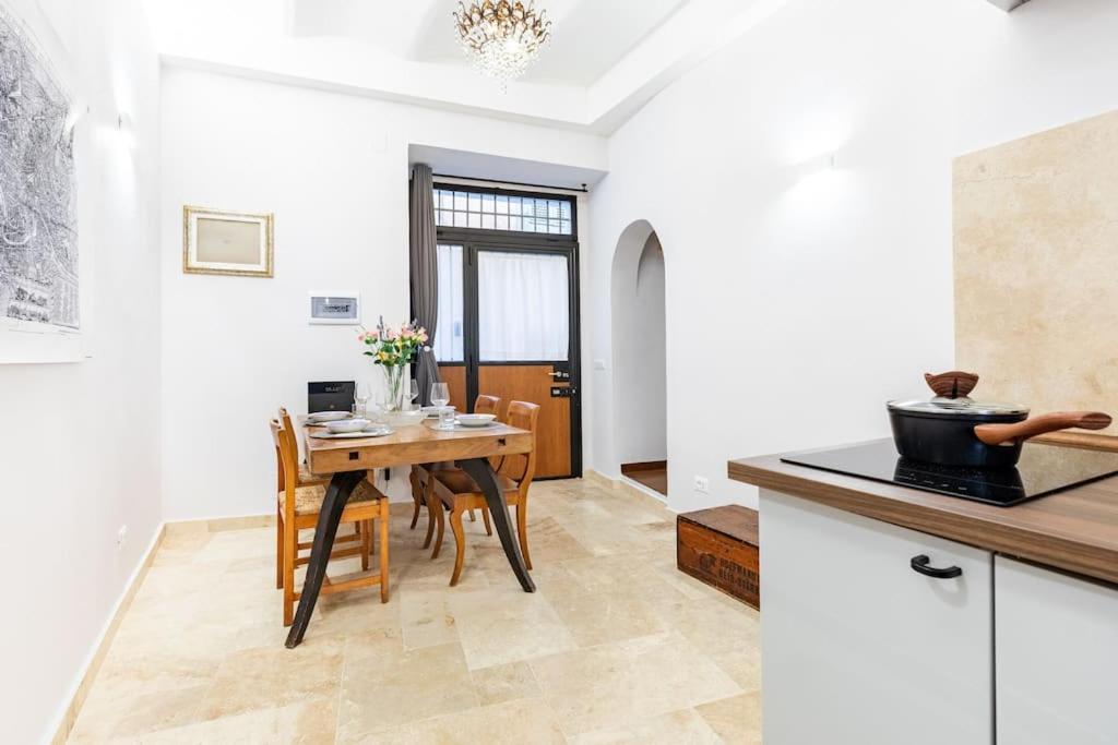 Bottega Augustea Duplex Apartment In Monti Рим Екстер'єр фото